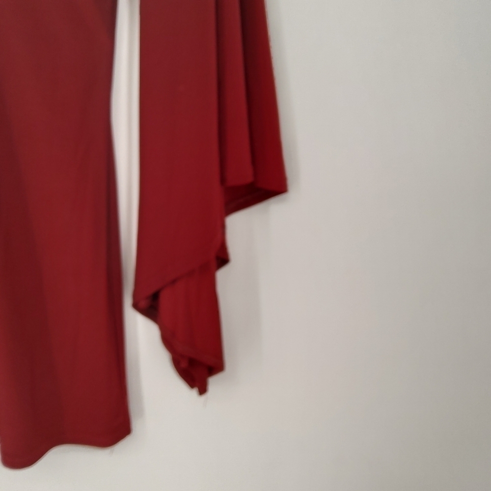 A1 ASHLEY STEWART DARK RED FRONT TWIST FLARED SLEEVE TOP - Picture 6 of 7